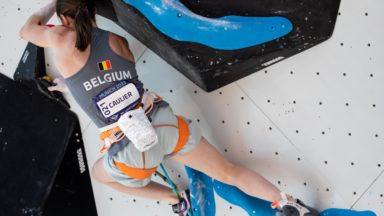 Championnats européens : la Bruxelloise Chloé Caulier se qualifie pour les demi-finales d’escalade de blocs