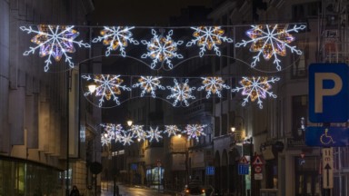 Les bourgmestres bruxellois s’accordent face à la crise de l’énergie : l’éclairage public et de Noël sera coupé plus tôt