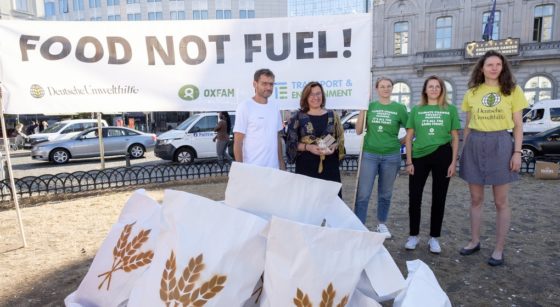 NE PAS REUTILISER Manifestation Oxfam Food Not Fuel Union Européenne - Oxfam Maik Marahrens