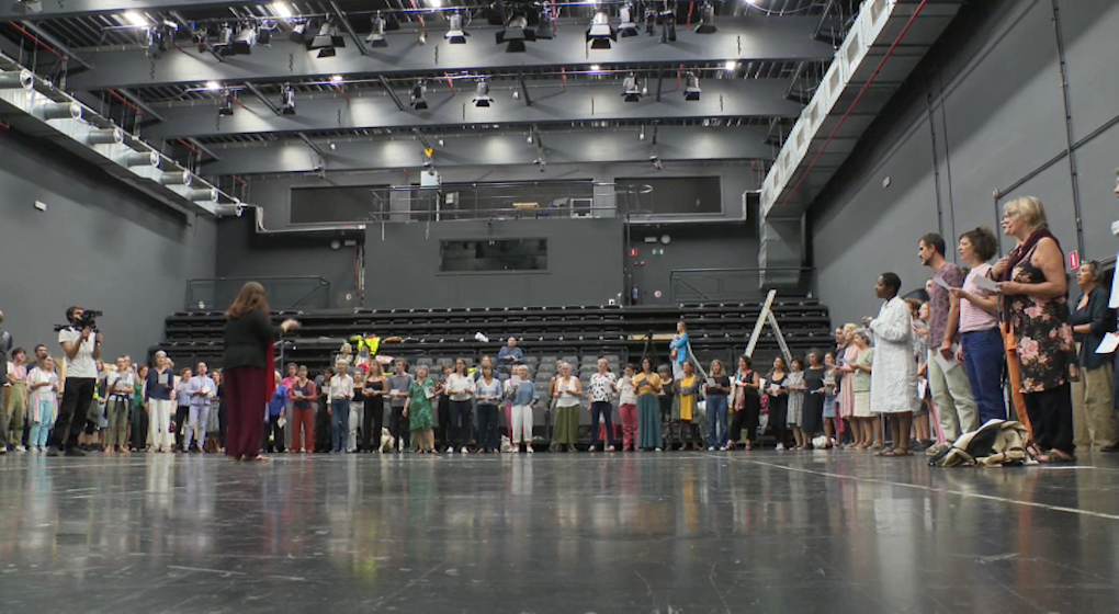 300 beginner auditions at La Monnaie and hope to be a part of the refrain of a future opera