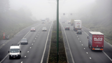 Grève SNCB et brouillard : la circulation dense ce mardi matin sur le ring de Bruxelles