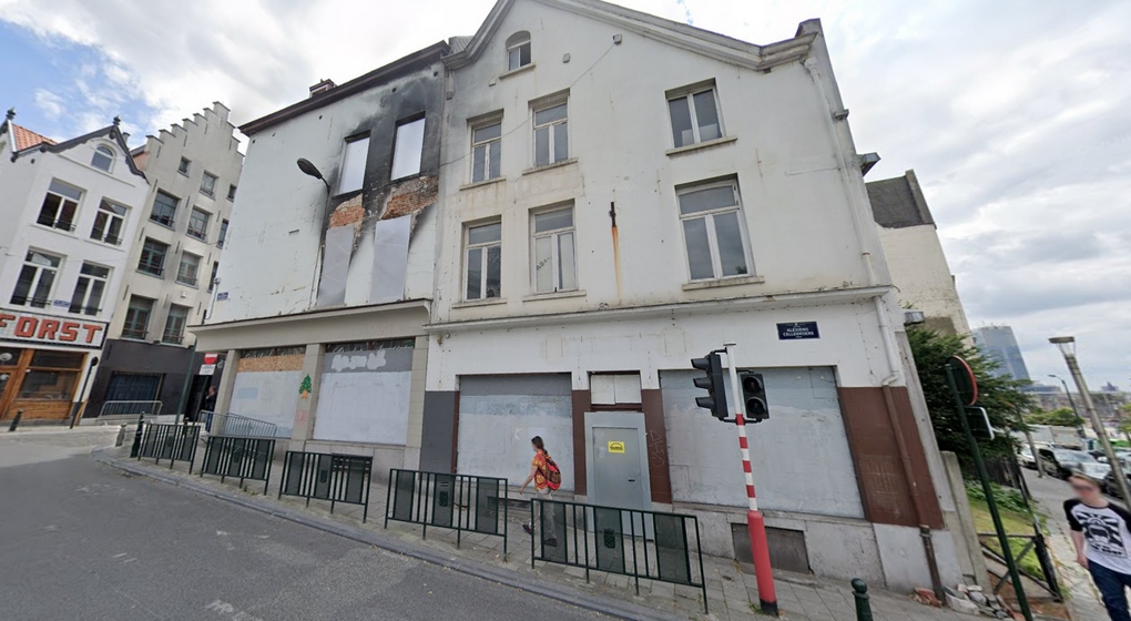Bâtiments abandonnés Rue des Alexiens Rue Haute - Google Street View.jpg