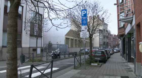 Parking zone bleue schaerbeek - Photo : BX1
