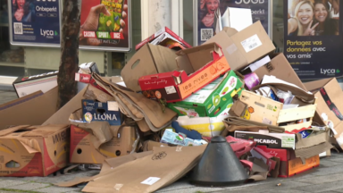 Grève de Bruxelles-Propreté : les poubelles jaunes s’accumulent sur les trottoirs de Jette