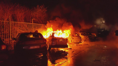 Anderlecht : des voitures en feu sur un parking boulevard Industriel