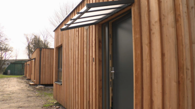 5 nouvelles tiny-house inaugurées pour loger des sans-abris à Neder-Over-Heembeek