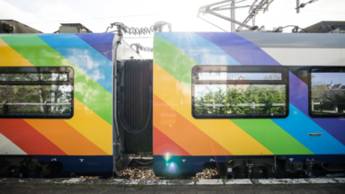 La SNCB met en service un train aux couleurs arc-en-ciel pour la Journée internationale contre l’homophobie
