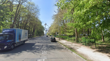 Rodéo urbain : la police interpelle une voiture roulant à 80km/h sur l’avenue de l’Atomium