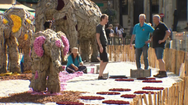 Flowertime : 23 équipes d’artistes floraux rendent hommage au surréalisme dans la Ville de Bruxelles