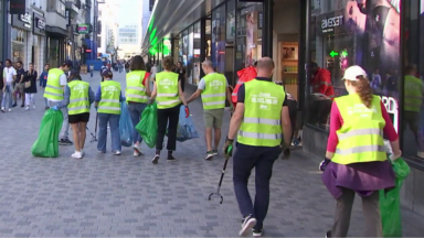 Des commerçants du centre-ville de Bruxelles ont organisé une opération de nettoyage