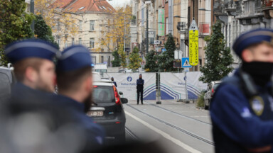 Attentat à Bruxelles : maintien en détention de l’homme potentiellement lié à l’arme utilisée