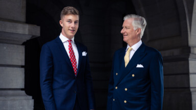 Le Palais royal diffuse de nouvelles photos pour les 18 ans du Prince Emmanuel
