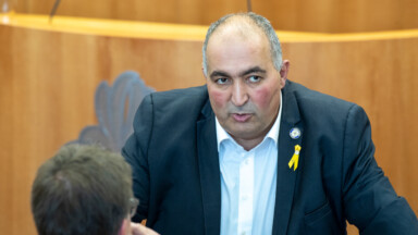 Les réactions s’enchaînent après les propos de Fouad Ahidar : l’opposition flamande demande sa démission
