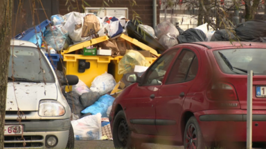 Neder-Over-Heembeek : les poubelles s’entassent en raison des chantiers