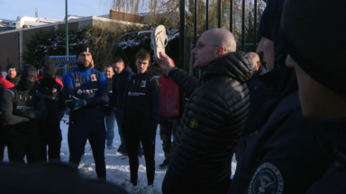 Molenbeek : les supporters du RWDM ont fait part de leur mécontentement lors de l’entraînement des joueurs