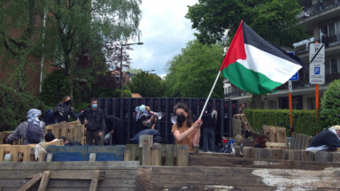 Des activistes pro-palestiniens ont bloqué l’accès à l’ambassade israélienne
