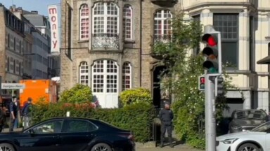 Woluwe-Saint-Lambert : les occupants de l’hôtel Monty expulsés vers un centre de transit avenue Ariane