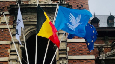 La Commune d’Anderlecht hisse le drapeau de la paix