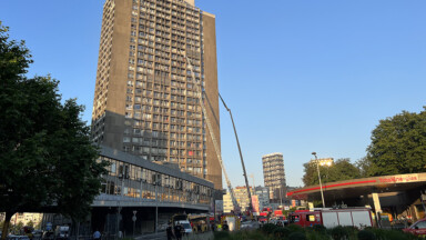 Les pompiers de Bruxelles sont venus en renfort pour l’incendie de la tour Kennedy à Liège