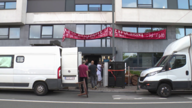“C’est une bonne chose qu’on ait trouvé où vivre”: les 80 occupants d’un bâtiment à Ixelles s’installent à Woluwe-Saint-Pierre