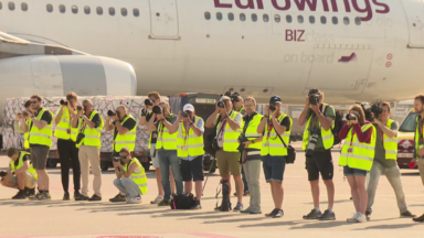 Des photos d’avions au plus près: 20 “spotters” invités sur le tarmac de l’aéroport