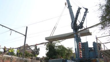 Un nouveau pont ferroviaire posé lundi à hauteur de la gare de Forest-Est