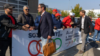 Audi Brussels: des députés fédéraux ont rencontré les militants à l’usine