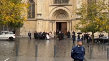 Le pape François en visite surprise au parvis de Saint-Gilles pour rencontrer des personnes sans-abri