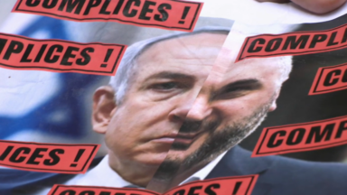 Ixelles : des affiches de Doulkeridis et Netanyahou placardées sur la maison communale, le bourgmestre va porter plainte