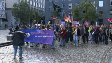 Journée internationale pour le droit à l’avortement: 300 personnes manifestent dans les rues de Bruxelles