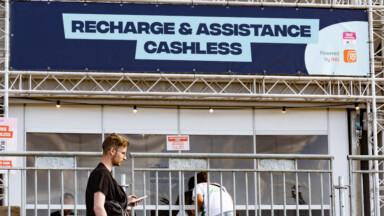 Testachats dénonce les pratiques abusives du “cashless” en festival