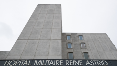 Volodymyr Zelensky en visite à l’hôpital militaire de Neder-Over-Heembeek