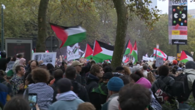 Dans la capitale, des milliers de manifestants demandent un cessez-le-feu