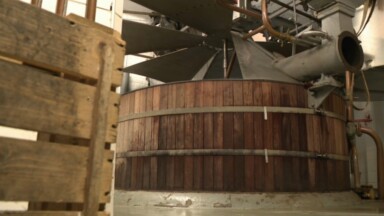 La brasserie Cantillon fait peau neuve : la cuve a été rénovée après 120 ans de bons et loyaux services