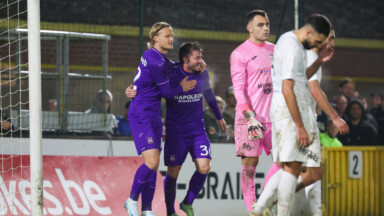 Anderlecht bat facilement Tubize-Braine et part en huitièmes de finale (0-4)