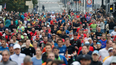 18.500 marathoniens et semi-marathoniens ont traversé la capitale: une édition record