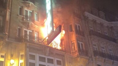 Un hôtel du boulevard Adolphe Max prend feu: “L’incendie pourrait être d’origine criminelle”