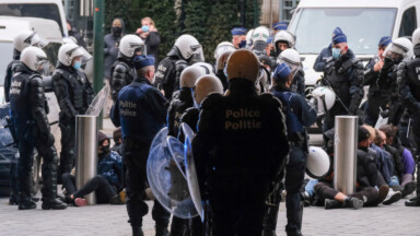 Un procès contre l’État belge et la police s’ouvre ce jeudi : “Ce qu’il s’est passé ce jour-là est symptomatique des dérives policières”