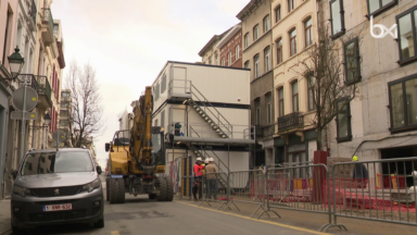 Ixelles : les conteneurs de la rue Jules Bouillon devront être retirés d’ici le 25 juin