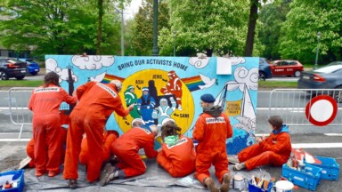 Action de Greenpeace devant l’ambassade de Corée du Sud à Bruxelles pour la libération de 5 activistes