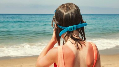 Les jeunes ne se protègent pas assez du soleil, une campagne veut les y inciter