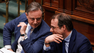 Le gouvernement fédéral se retrouve en comité restreint à 18h30