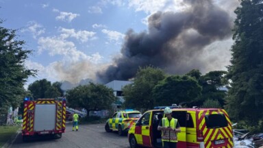 Incendie dans un hangar vide à Bruxelles, les riverains appelés à fermer leurs fenêtres